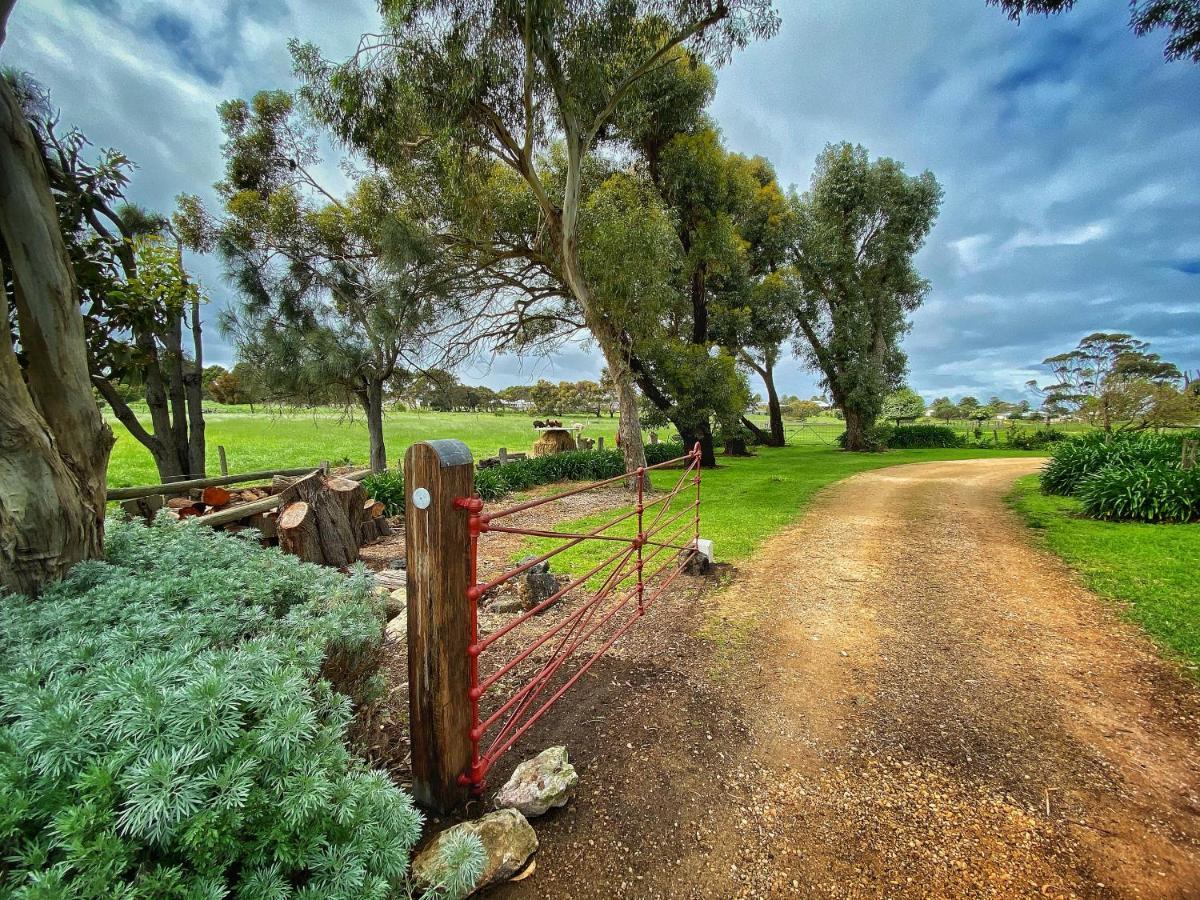 פורט פיירי Cherry Plum Cottages מראה חיצוני תמונה